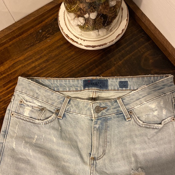 🍍3 for $15🍍 Lucky brand Women’s Distressed Jeans - Picture 5 of 7